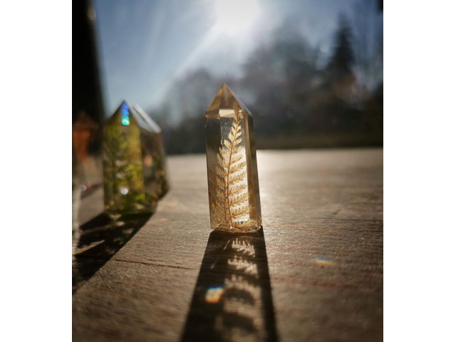 AQUARES glass-like transparent resin