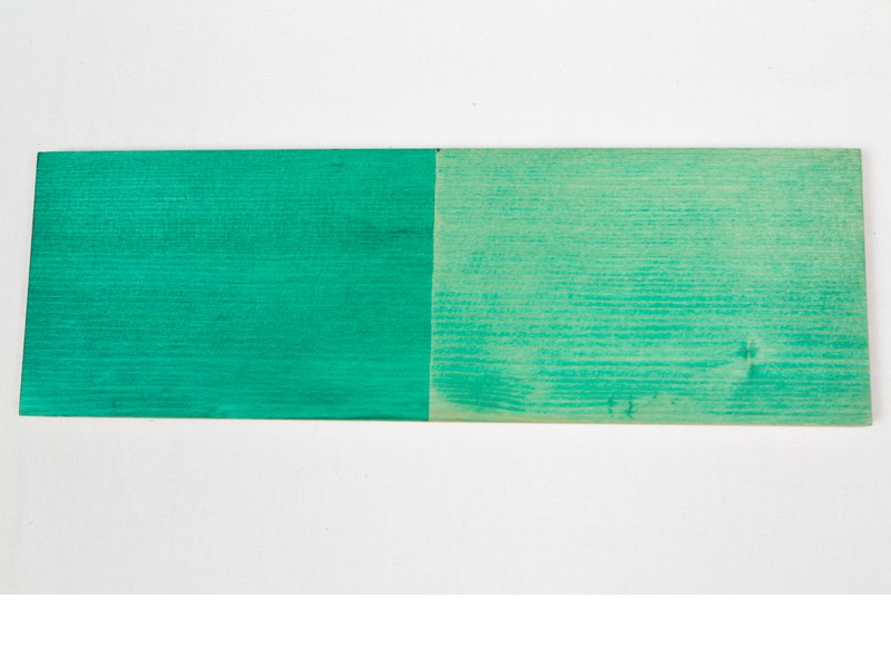 Tung oil pigmented with VIVAT pigment PHTHALO GREEN