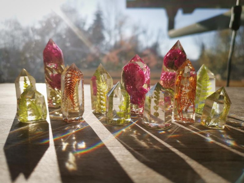 AQUARES glass-like transparent resin