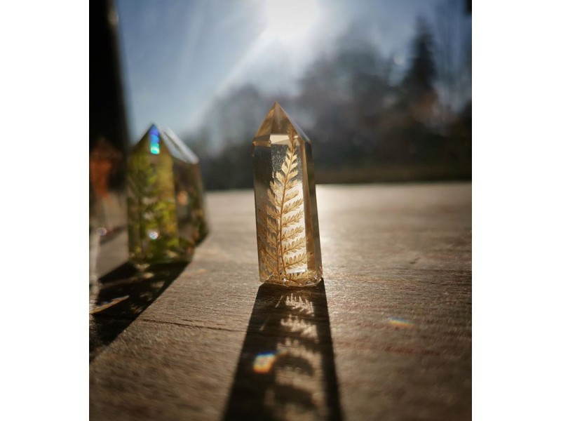 AQUARES glass-like transparent resin