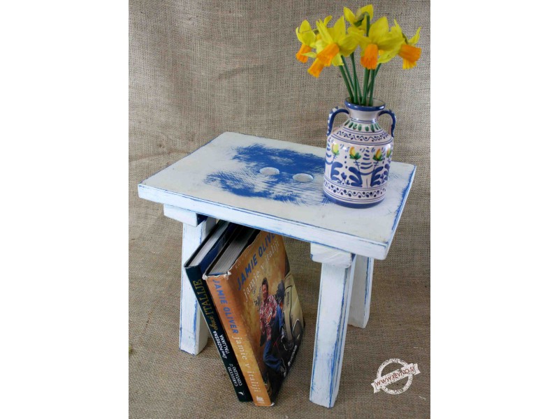 Revivo Chalk Paint White and Revivo Chalk Paint Greek Blue